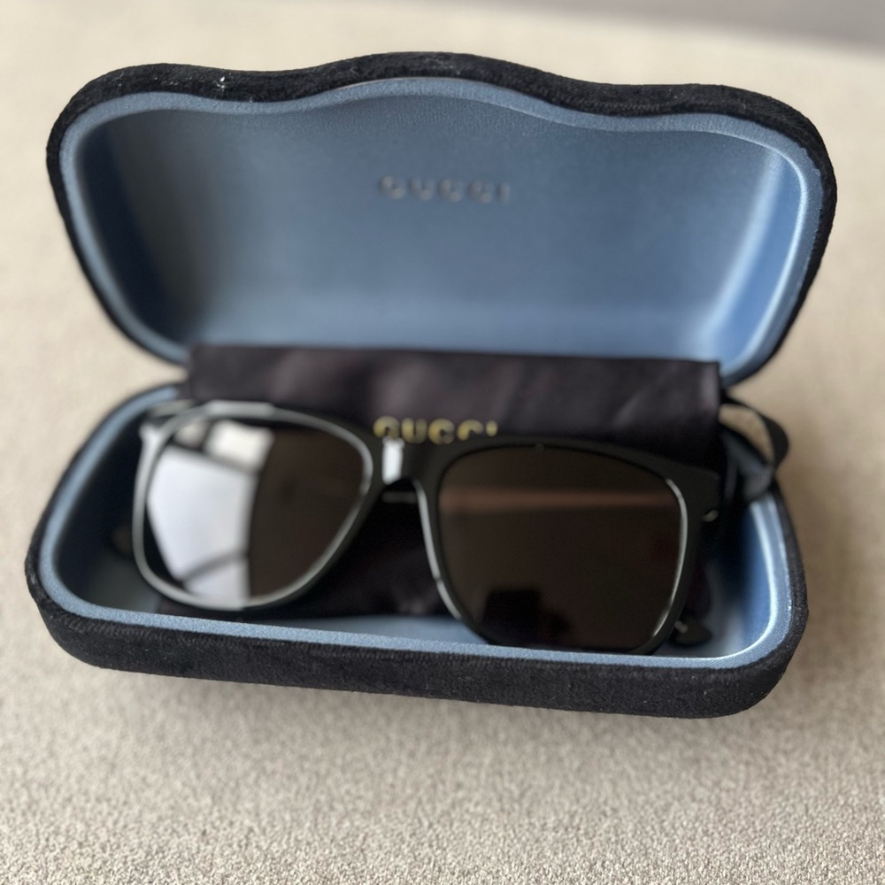 Black Gucci Square-shaped Sunglasses